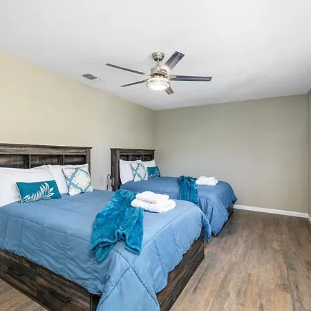 Spacious 4Br Home With Pool Bbq & Games Grand Prairie Exterior photo