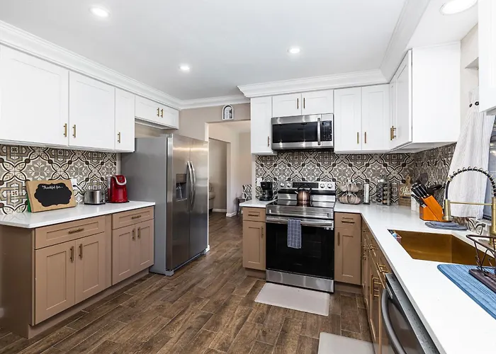 Spacious 4Br Home With Pool Bbq & Games