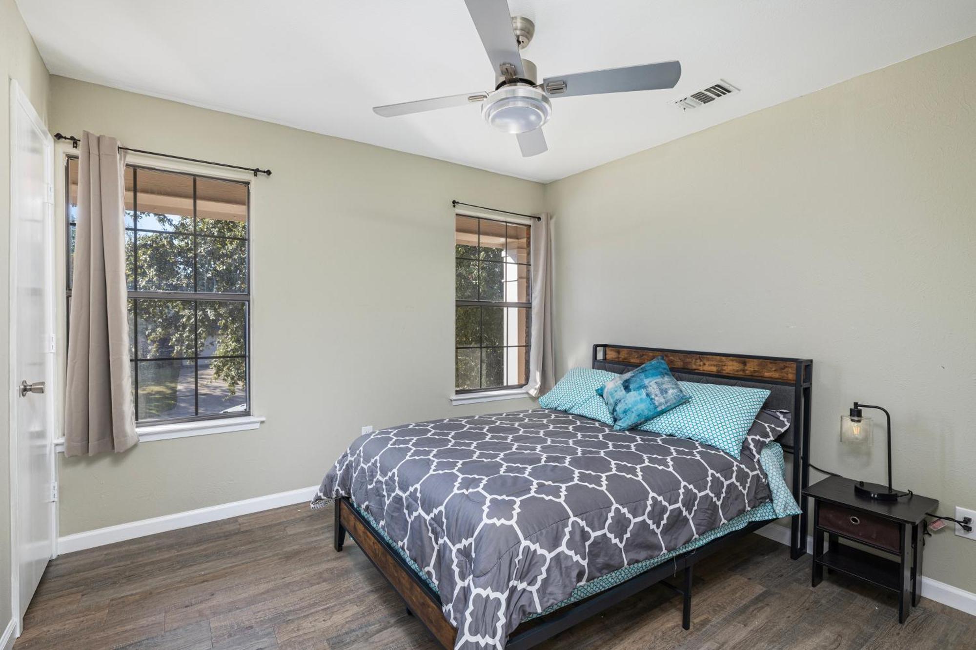 Spacious 4br With Pool Bbq & Games * Grand Prairie