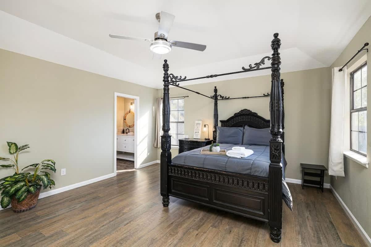 Spacious 4br With Pool Bbq & Games